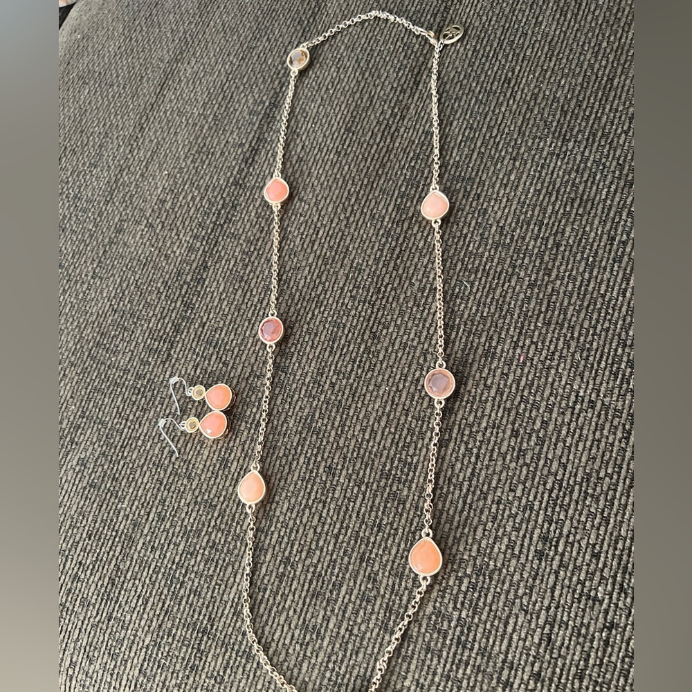 Vtg CROWN TRIFARI  Rhinestone Gold Toned Necklace Earring Set